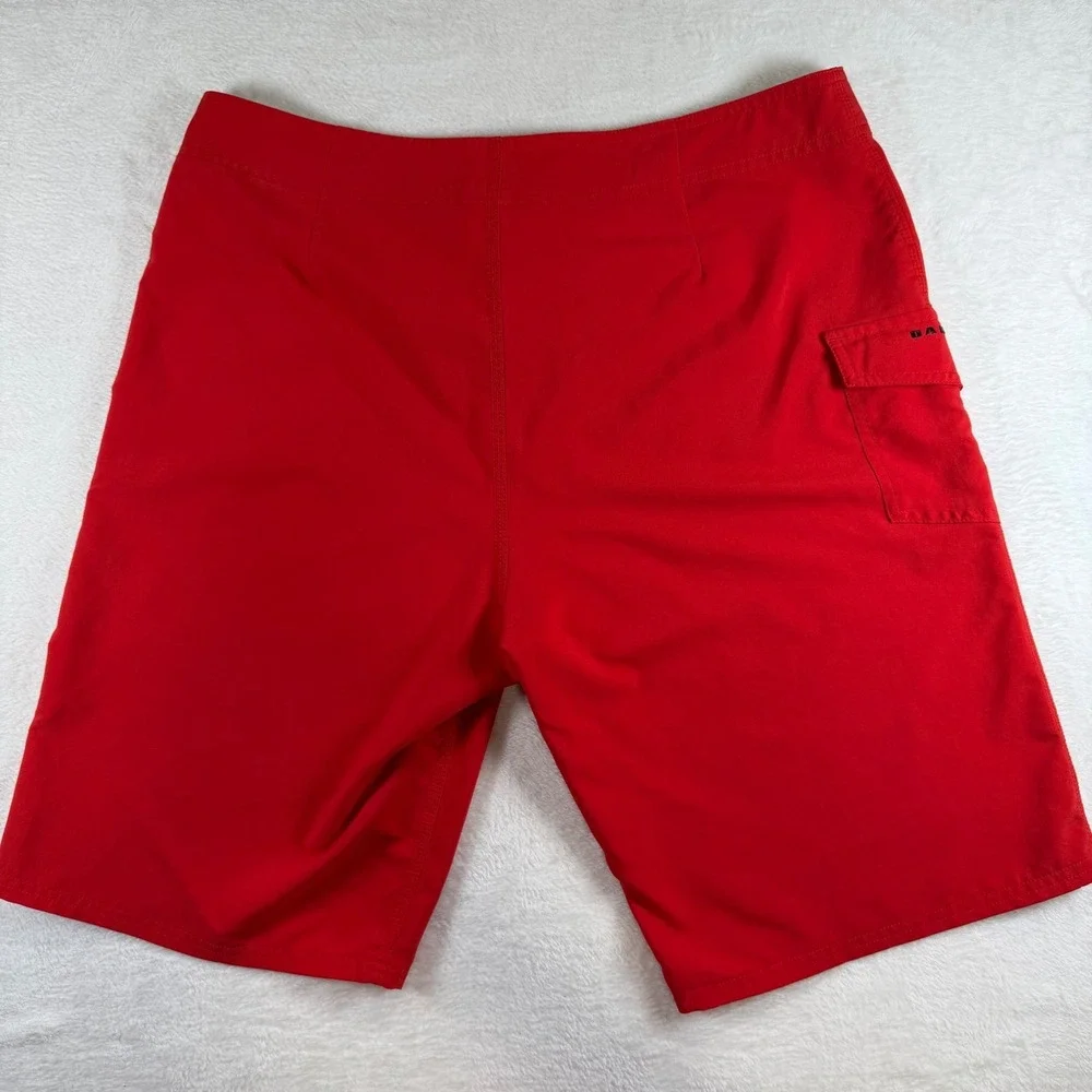 Oakley Mens Red Board Shorts Regular Fit Cargo Pocket Swim Trunks Size 36